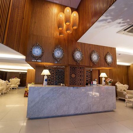 The White Hotel 8A Thai Van Lung Ho Chi Minh City Exterior photo
